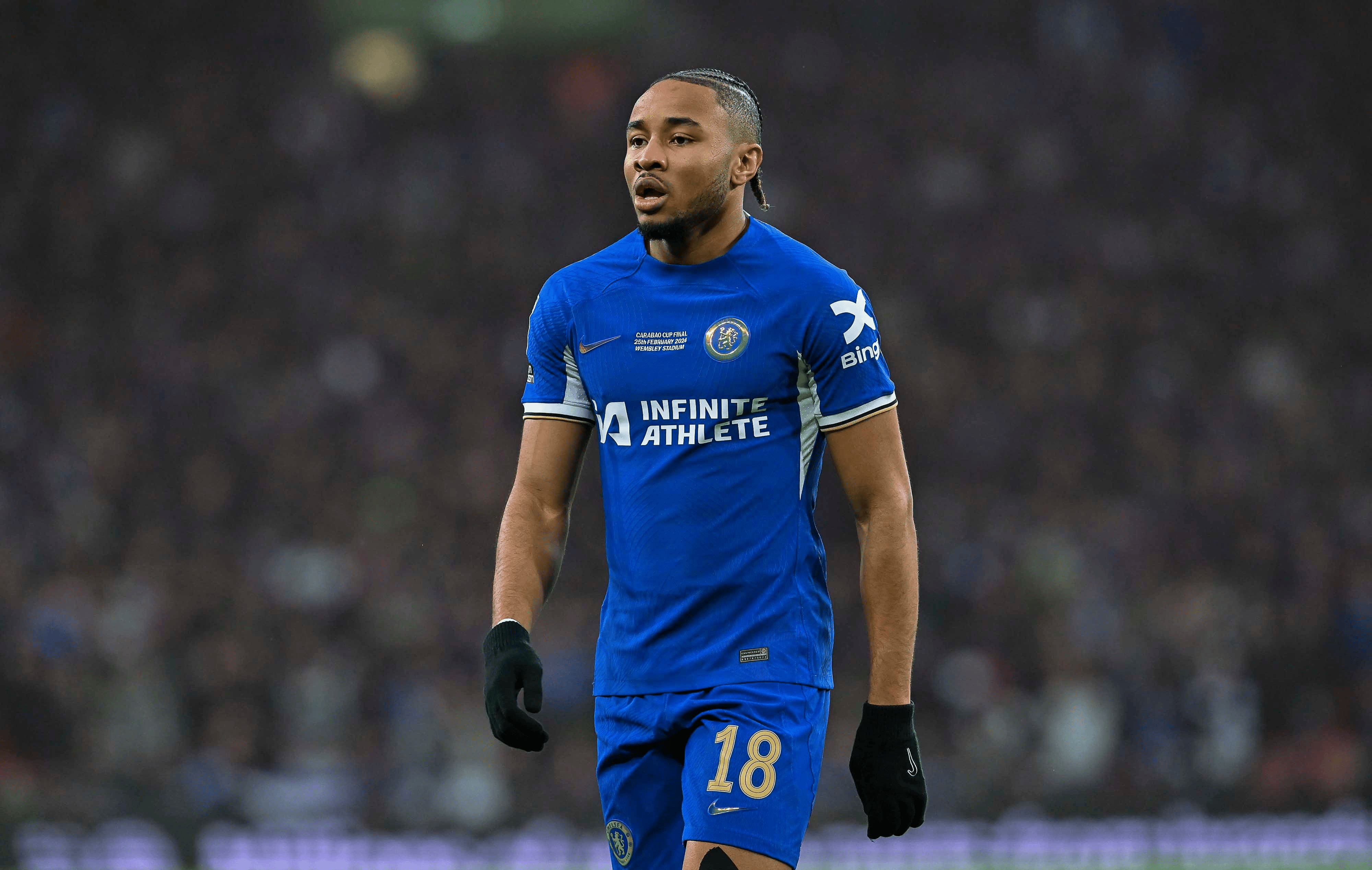 爱游戏体育-凯恩重返赛场，表现优异首场状态出色，切尔西观众沸腾！