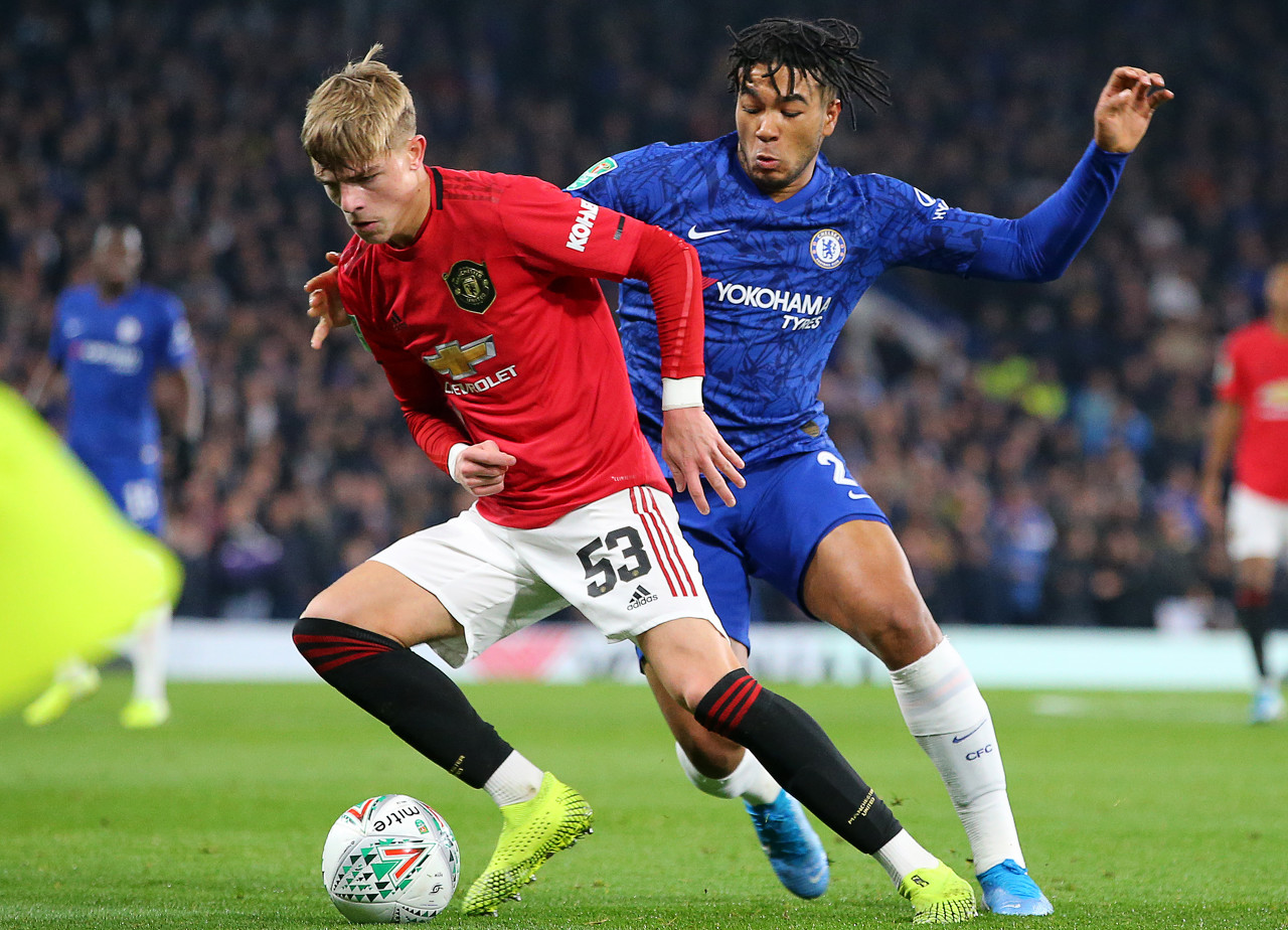 爱游戏- 德罗巴焦点对战，詹姆斯与40激战西班牙队分钟，险胜胜负难料！再创辉煌时刻