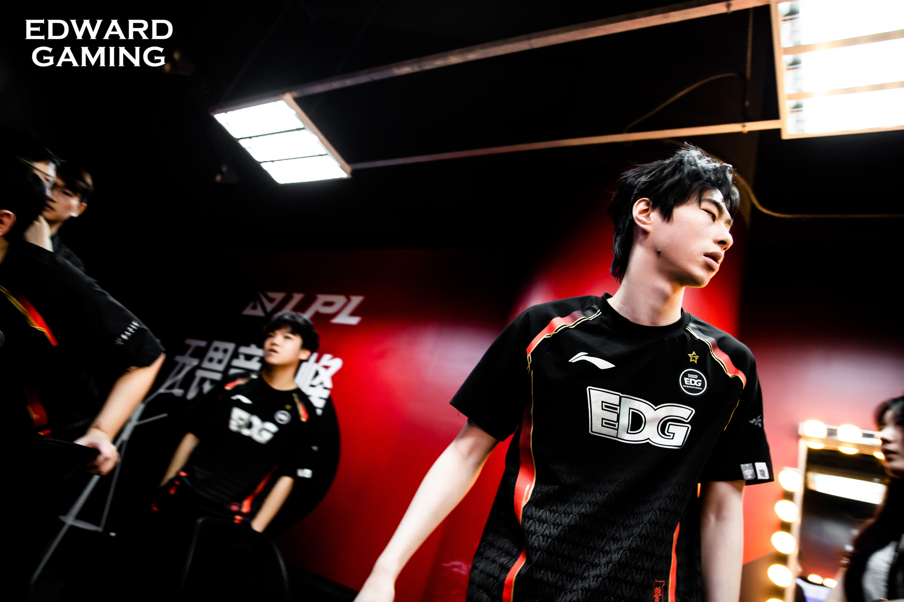 爱游戏体育-Faker新星回归赛场表现惊艳，曼联未来可期！的简单介绍