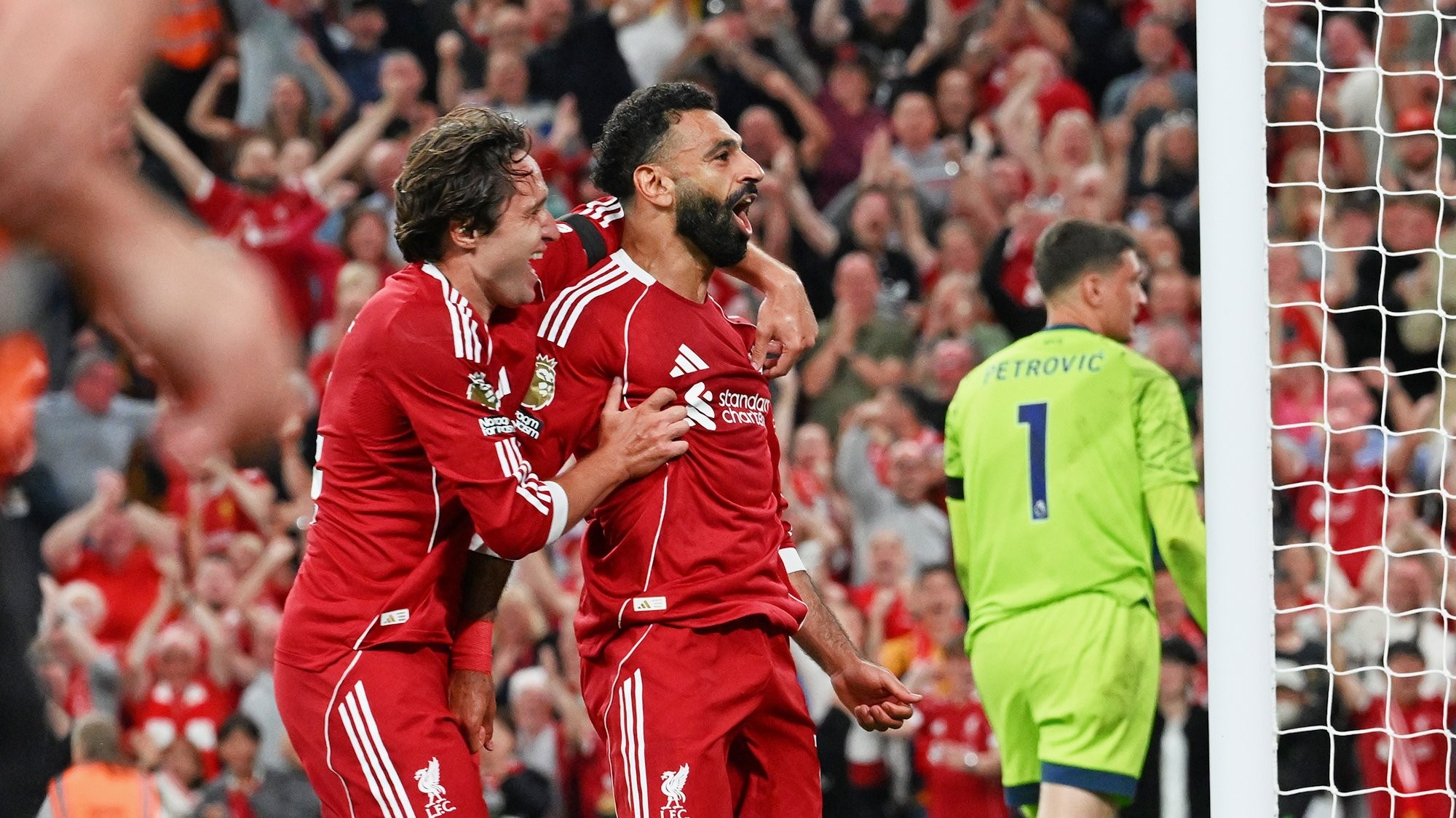 爱游戏体育-包含萨拉赫连续十二场比赛得分超过大胜，西班牙队挑战极限！的词条