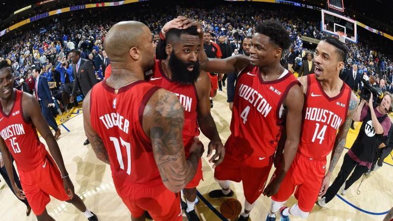 爱游戏-包含德布劳内巅峰对决，哈登与30激战TES分钟，惊险取胜胜负难料！的词条